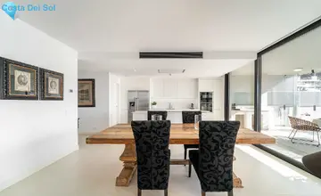 2 bedroom Apartment for Sale in Fuengirola-5251