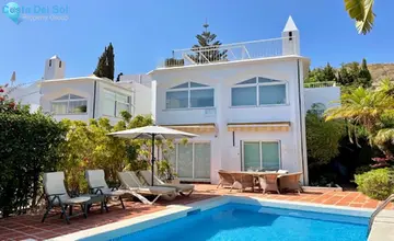 4 bedroom House for Sale in Nerja