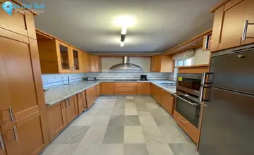 4 bedroom House for Sale in Nerja-5340