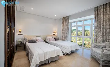 3 bedroom Apartment for Sale in Marbella-5398