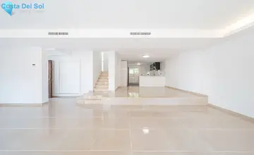 3 bedroom House for Sale in Nueva Andalucía-5443