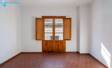 5 bedroom House for Sale in Estepona-5530