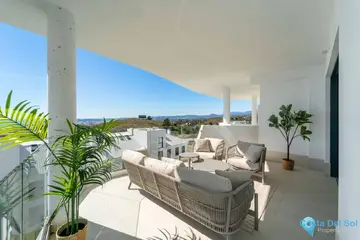3 bedroom Apartment for Sale in Fuengirola-12070