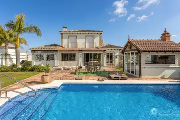3 bedroom House for Sale in Coín