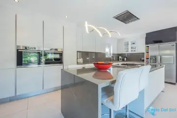 5 bedroom House for Sale in Arenas-18260