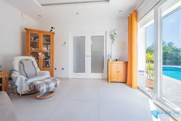 5 bedroom House for Sale in Arenas-18264