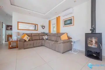 5 bedroom House for Sale in Arenas-18265