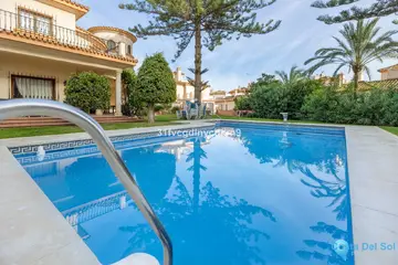 4 bedroom House for Sale in Estepona-18634