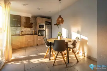 2 bedroom House for Sale in Miraflores-18693