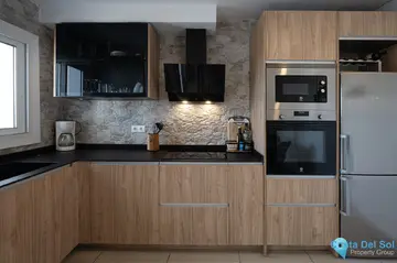 2 bedroom House for Sale in Miraflores-18704
