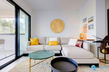 2 bedroom Apartment for Sale in Estepona-13980
