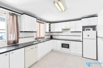 3 bedroom Apartment for Sale in Estepona-19024