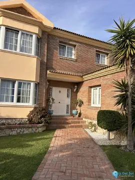 4 bedroom House for Sale in La Línea-19370