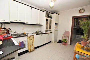 6 bedroom House for Sale in Marbella-19664