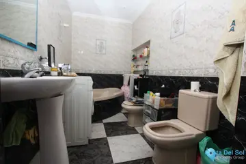 6 bedroom House for Sale in Marbella-19671