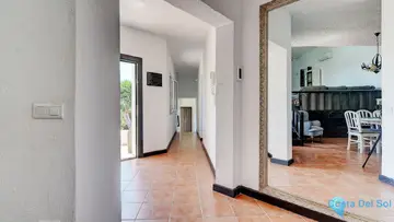 4 bedroom House for Sale in Sierrezuela-19686