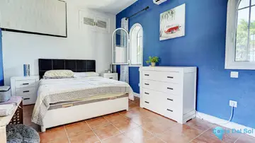 4 bedroom House for Sale in Sierrezuela-19693
