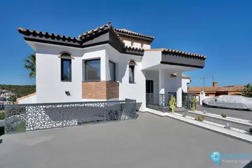 4 bedroom House for Sale in La Alcaidesa-19961