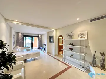 2 bedroom Apartment for Sale in Puerto Banús-20095