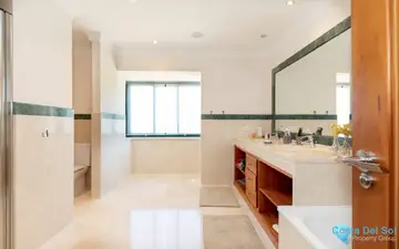 6 bedroom House for Sale in Arcos de la Frontera-20260