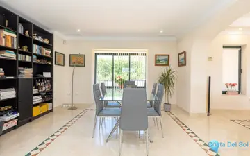 6 bedroom House for Sale in Arcos de la Frontera-20251
