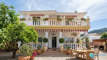 5 bedroom House for Sale in Alhaurín de la Torre