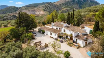 9 bedroom House for Sale in Villanueva del Rosario-85612