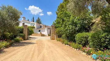 9 bedroom House for Sale in Villanueva del Rosario-85617