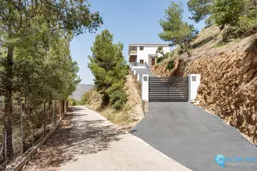 6 bedroom House for Sale in Málaga Este-21203