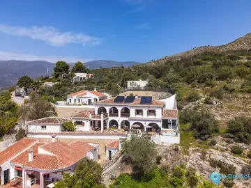 5 bedroom House for Sale in Cómpeta-21292