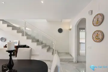 3 bedroom House for Sale in Nueva Andalucía-21708