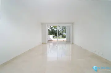 3 bedroom Apartment for Sale in Nueva Andalucía-86217