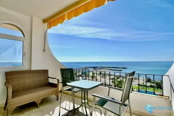 2 bedroom Apartment for Sale in Puerto de Cabopino