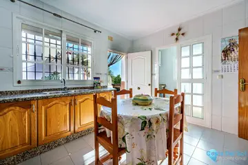 3 bedroom House for Sale in Ciudad Jardín-14353