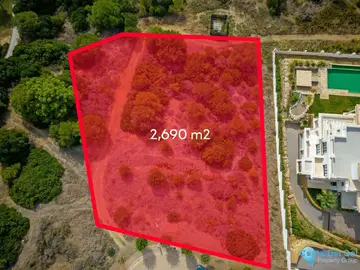 2690m2 Plot for Sale in Sotogrande