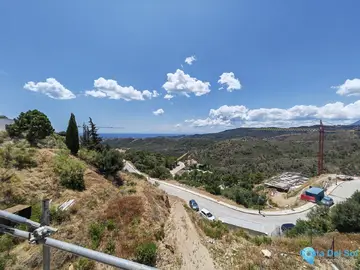 2500m2 Plot for Sale in Benahavís