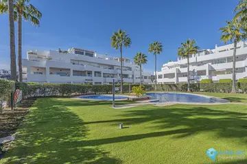 4 bedroom Apartment for Sale in Selwo
