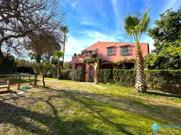 3 bedroom House for Sale in Estepona
