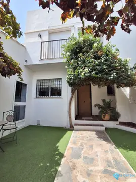 4 bedroom House for Sale in Nueva Andalucía