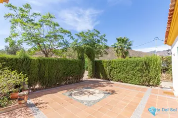 4 bedroom House for Sale in Entrerrios-95081