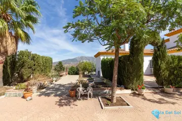 4 bedroom House for Sale in Entrerrios-95073
