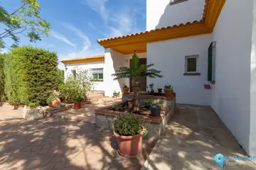 4 bedroom House for Sale in Entrerrios-95078