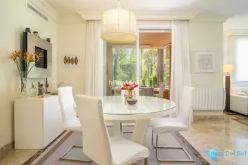 3 bedroom Apartment for Sale in Nueva Andalucía-90033