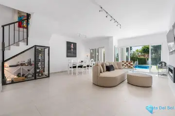 4 bedroom House for Sale in Bel Air-87847