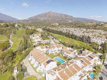 4 bedroom House for Sale in Nueva Andalucía-88047