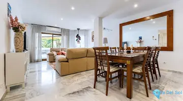 4 bedroom Apartment for Sale in Elviria-77553