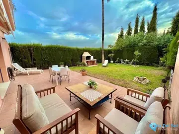 5 bedroom House for Sale in Nueva Andalucía-21946