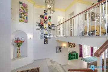 5 bedroom House for Sale in Estepona-22070