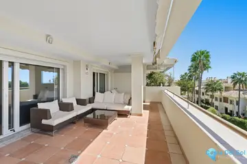 3 bedroom Apartment for Sale in Sierra Blanca-22112