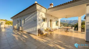 4 bedroom House for Sale in Guaro-22237